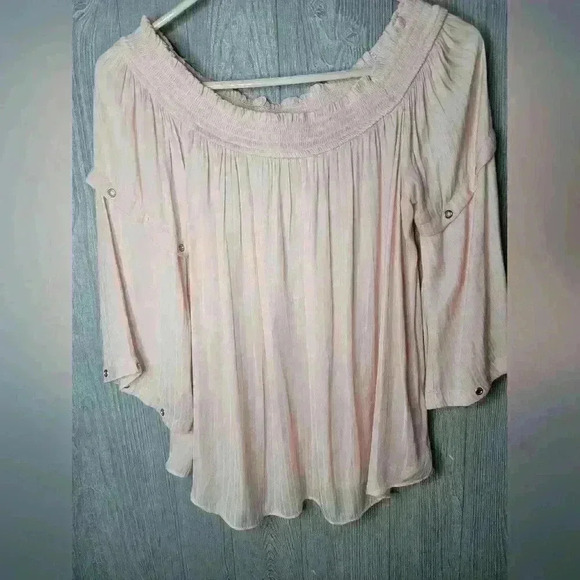 Jennifer lopez size medium peach color top. 3/4 length sleeves. Size medium - Picture 1 of 5